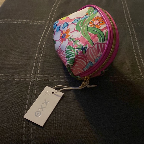 Lilly Pulitzer travel clutch - Picture 2 of 4